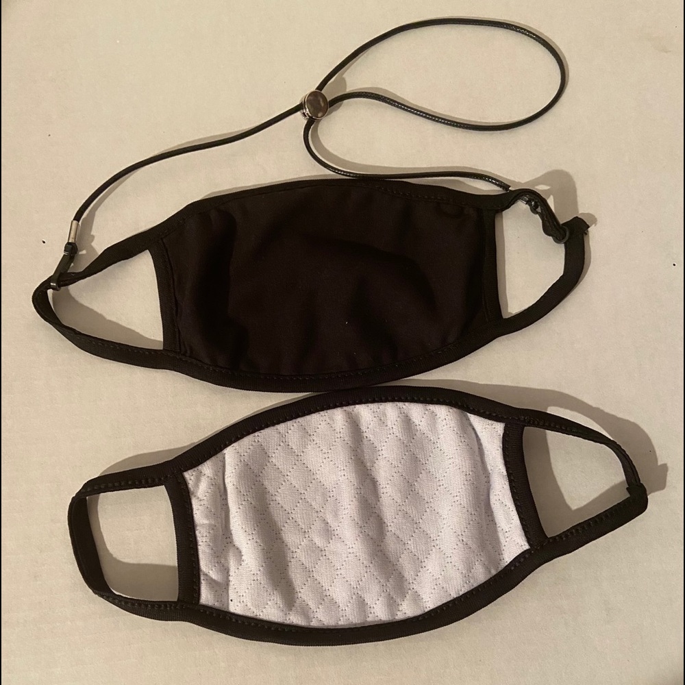 1 dozen black 100% cotton mask and mask necklace.